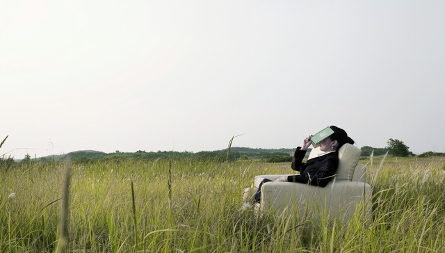 长距离而有意地观看过去，普通的变得不再普通 | 一周新书推荐