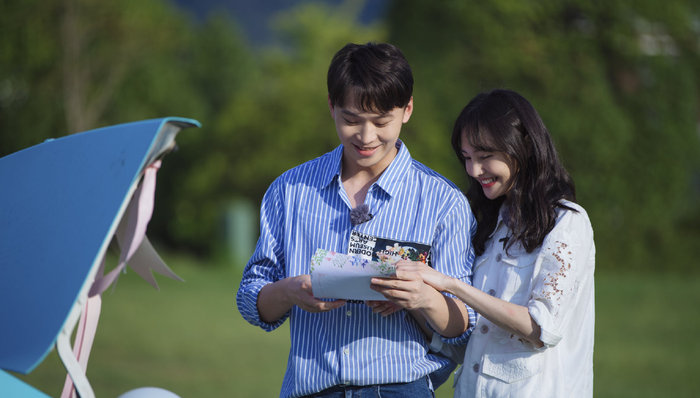 郑爽1.6亿“阴阳合同”正式被查，北京文化踩的雷这次能炸多大