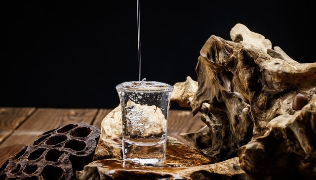 贵州茅台,白酒,五粮液,洋河股份,水井坊,老白干酒