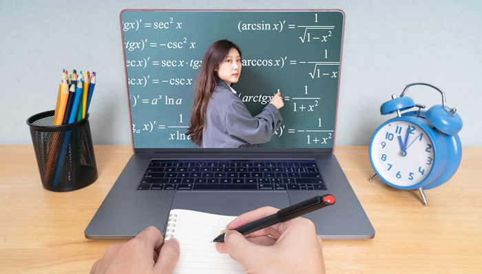 在线教育,好未来,商业模式,OMO,业绩