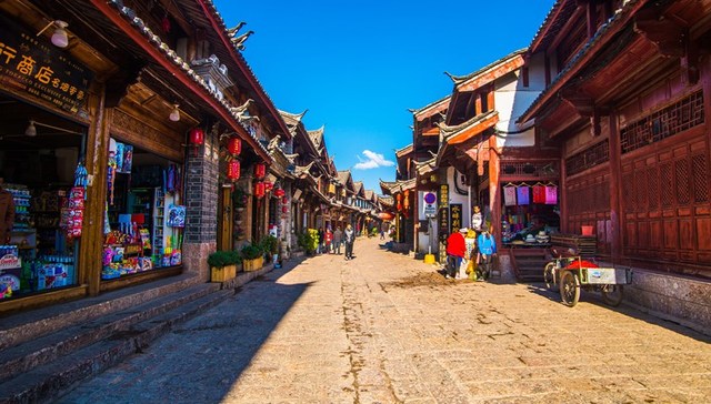 地方新闻精选 | 云南承诺旅游购物30天无理由退货 江西工地挖出6600万年前恐龙蛋化石