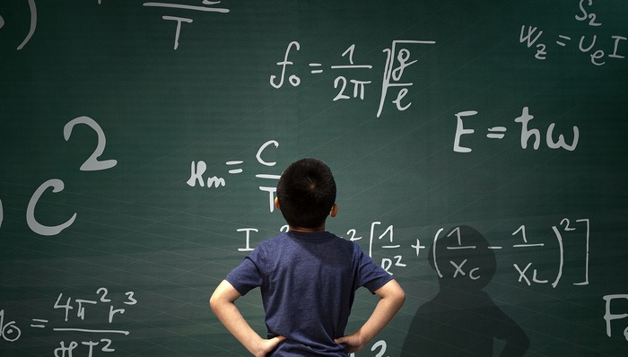 奥赛核心优势弱化、地域受限，四季教育四年来市值暴跌90%