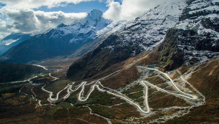 华能派墨公路全线联通