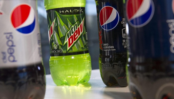 詹姆斯从可口可乐跳槽到百事阵营，运动饮料哄抢球星