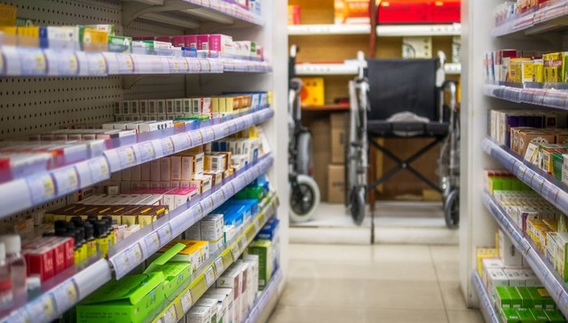 华人健康，阿里健康，股权收购、资产收购，商誉