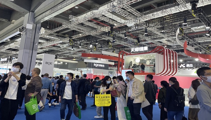 传统企业和互联网电商都在跨界医疗器械，它们准备怎么玩？