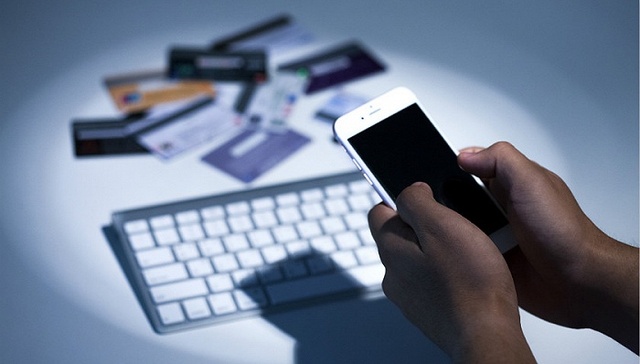 为主流贷款App“集体卸妆”后遭遇营销狂轰滥炸，是谁泄露了我的个人信息？