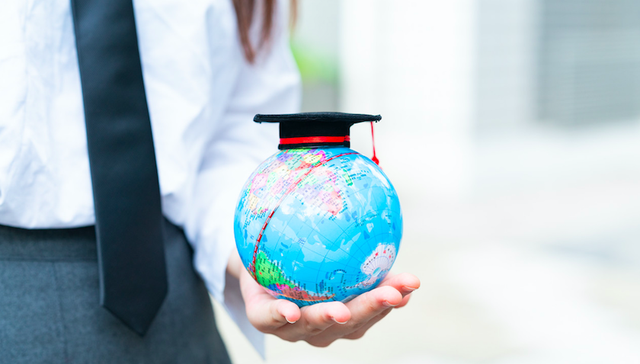 超九成人群仍考虑出国留学，最热门的是这三个国家