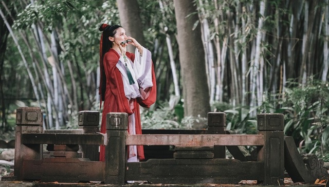 盘子女人坊,上市