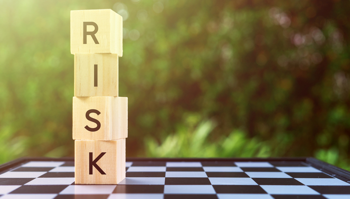 中国当前系统性金融风险有多大？宏观基本在警戒线下，微观层面这五个风险点在显现