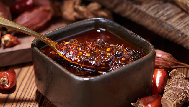 复合调味料拯救“手残”干饭人，千亿市场里还有什么机会？