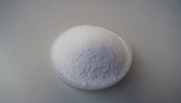 营收下降,领先微弱,市场份额缩小