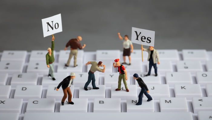 北京金融法院首审证券行政处罚案件，金刚玻璃原独董将广东证监局告上法庭|局外人