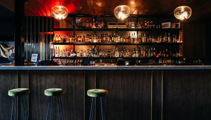 毛利率低,上市,成本高企