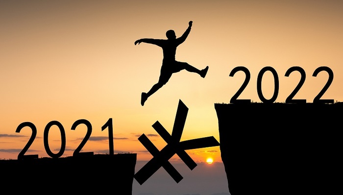 财说| 人民币升值，哪些行业将受益？