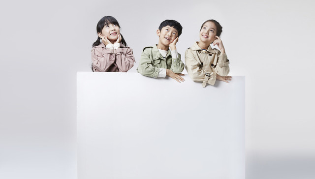 【特写】把1000元的小裙子卖给中国爸妈