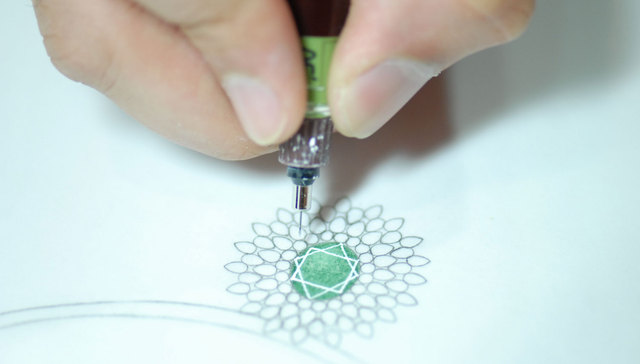 【特写】我们今年二十几岁，创业卖几十万的珠宝