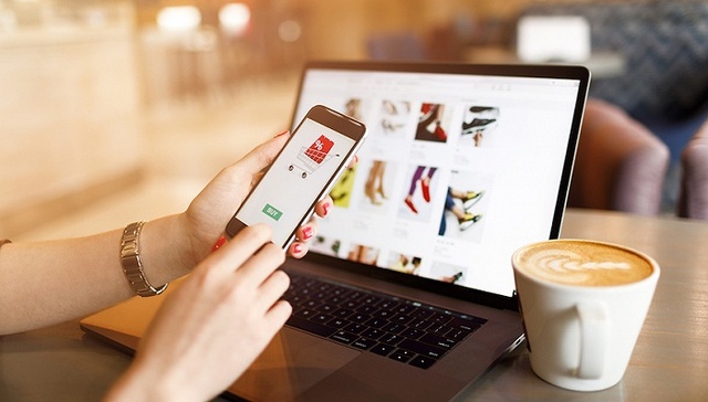 融资受阻、裁员负债、寻求卖身，潮流电商Yoho！正在“过气”