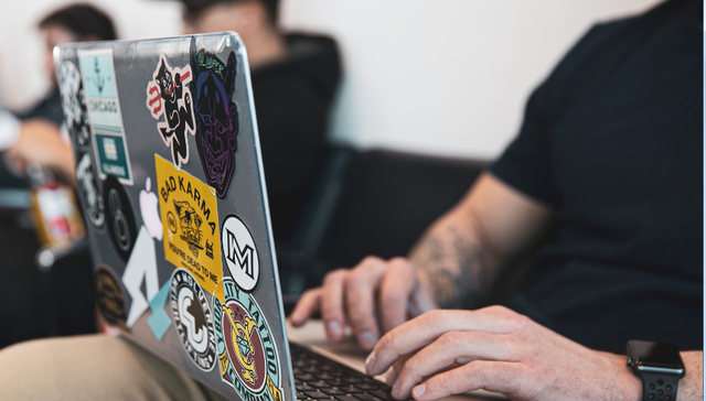 鉴黄师,内容审核,标准化,人性化