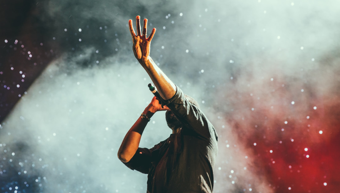 过气歌手,音乐行业转型,数字音乐