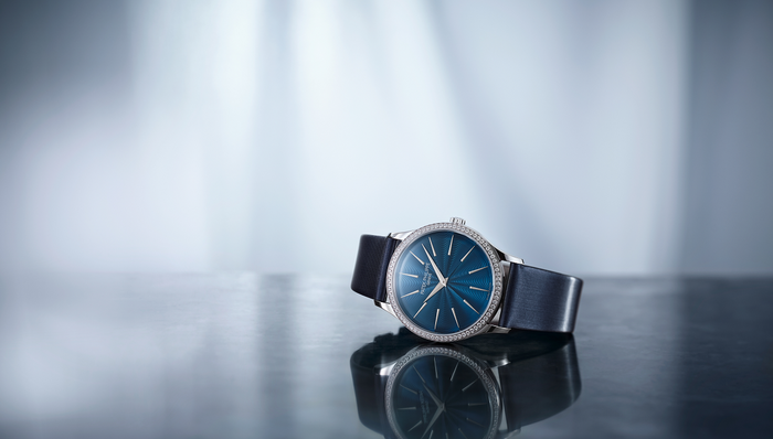 百达翡丽重新演绎经典Calatrava系列，梵克雅宝四叶幸运系列推出吊坠腕表丨当周腕表