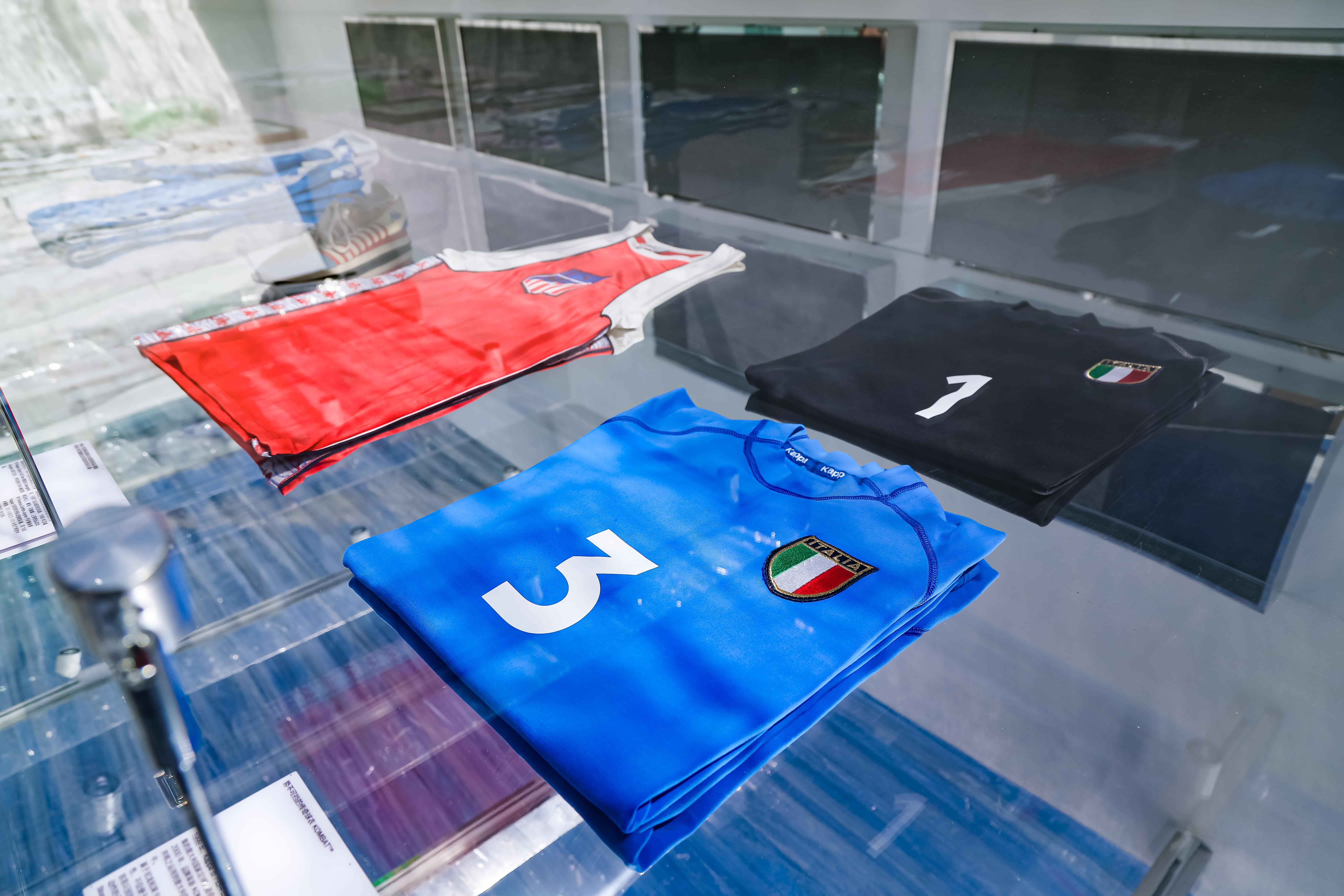 Kappa运动时装系列快闪店历史展示区（图片来源：Kappa）