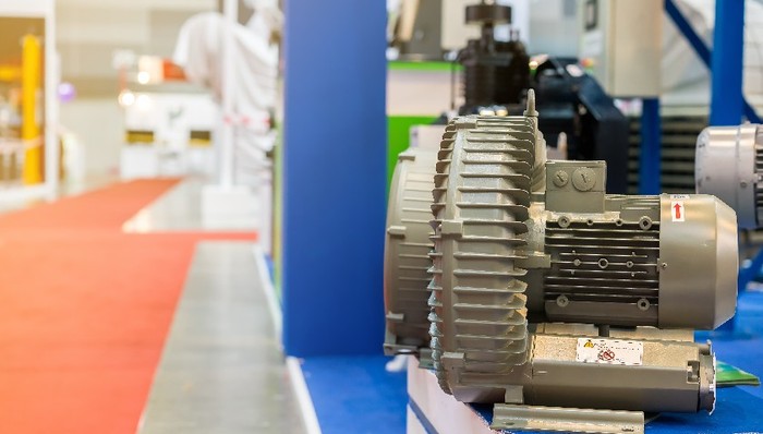 鑫磊股份,非经常性损益,毛利率,偿债风险