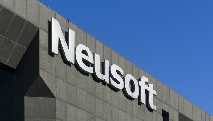 东软集团,刘积仁