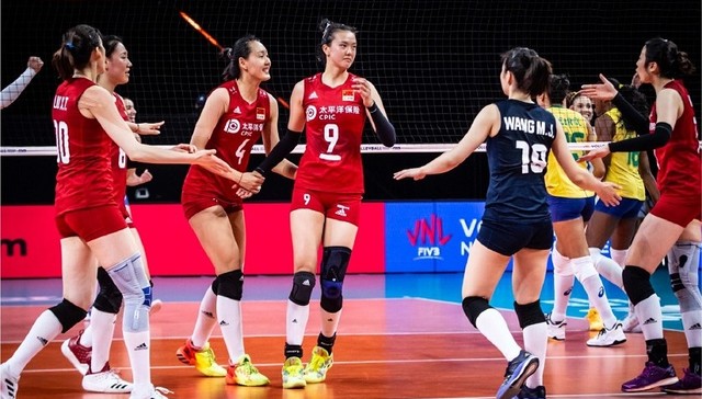 郎平为东京奥运会寻找“双保险”