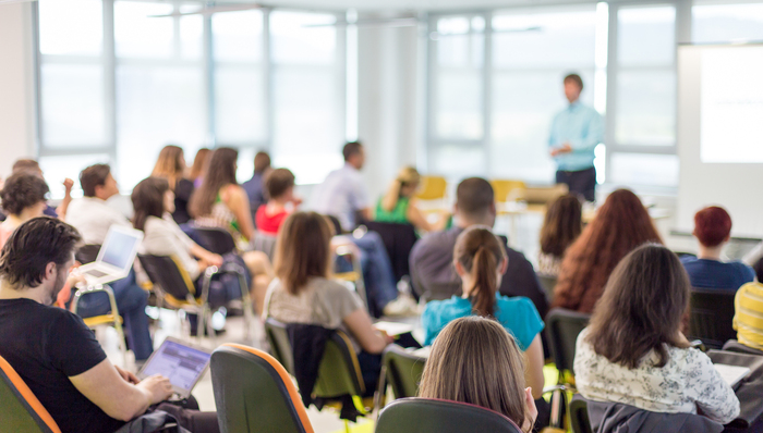 职业培训市场火爆：职场人充电偏爱“短期项目”，5000元以下课程最受宠