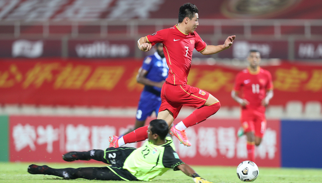 武磊建功国足大胜马尔代夫，距离12强赛仅一步之遥