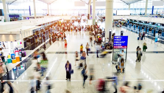 航空公司纷纷裁员，为何地服人员还增加了？