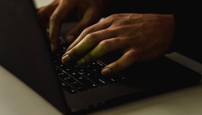 社交,年轻用户,月活下滑