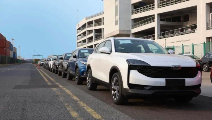 承诺投入300亿的宝能汽车，5月发不出工资了