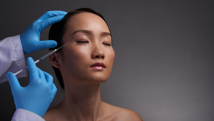 每10个医美修复就有3个眼修复！新氧发出暑期医美消费预警