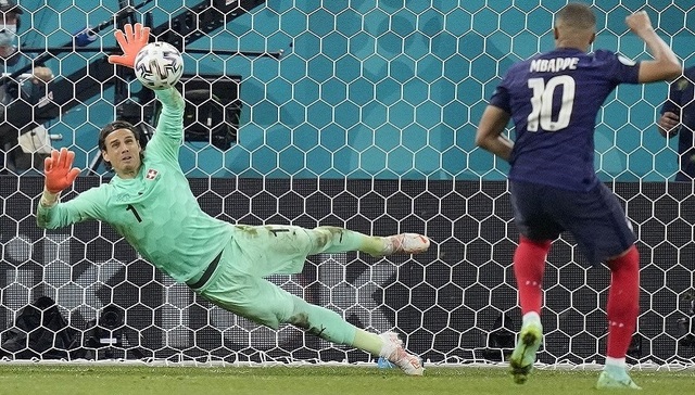 世界杯冠亚军同一天出局，法国队终究没能复制“齐达内时代”