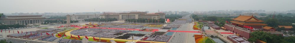 我在现场·照片背后的故事丨透过镜头见证百年华诞