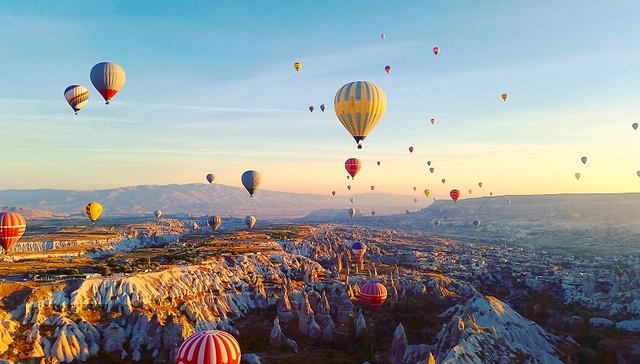 旅游板块超跌反弹能否持续？中国中免还有机会吗？| A股2021中期投资策略⑦