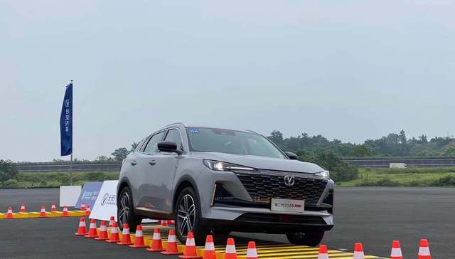 即将上市的长安CS55 PLUS究竟有多智能？我们在这场品鉴会上先睹为快 | 新车