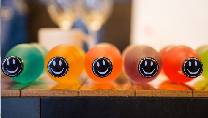 百润股份,高估值