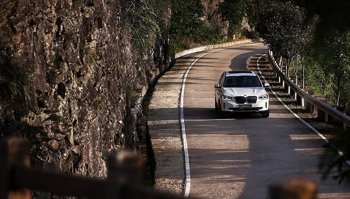 46.7万辆，新能源暴增56%，中国稳坐增量主擎，宝马交出最强上半年答卷