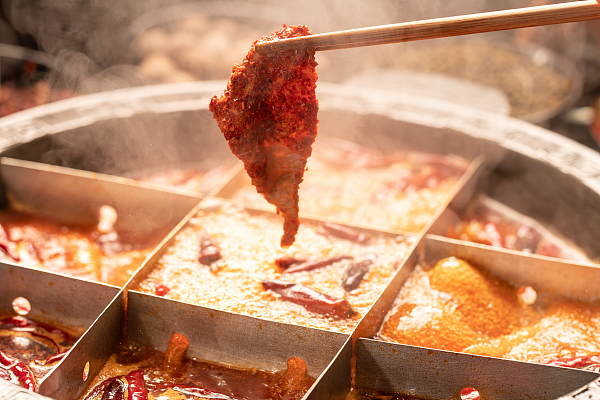 消费者报告｜明星餐饮店为何屡屡翻车？