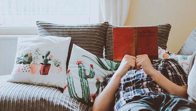 移动互联网,情感博主,流量经营,商业模式