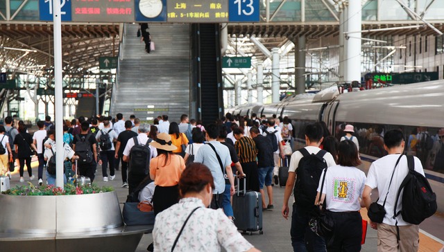 京津冀迎最强降雨天气，多个航班、列车取消或晚点