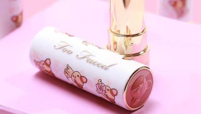 Goyard宠物包时髦也实用，Too Faced新唇膏雕花可爱满分丨是日美好事物