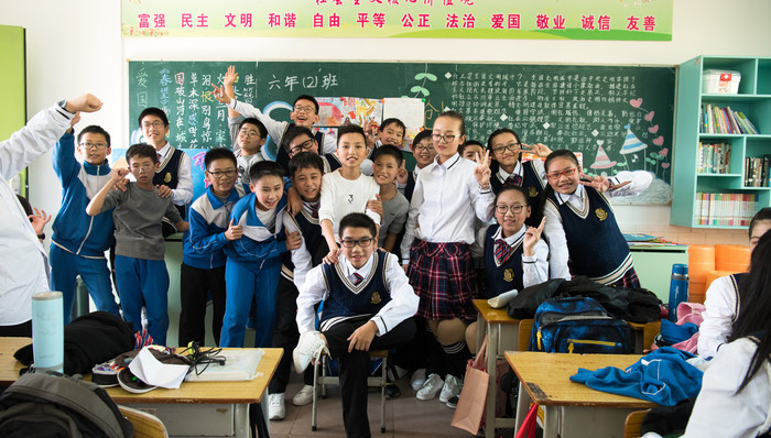 广州白云区录用18名博士任中小学教师，其中两人拥有副教授职称