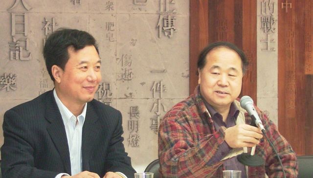 学者王尧：当年批评解构崇高、表达粗鄙和娱乐化，而这已然成为当下常态 | 专访