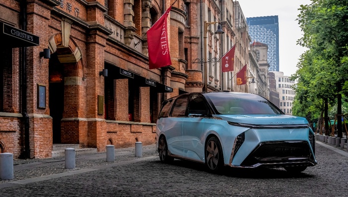 除了在“期中考试”中取得好成绩外，上汽大通还做对了“技术升级”这道附加题