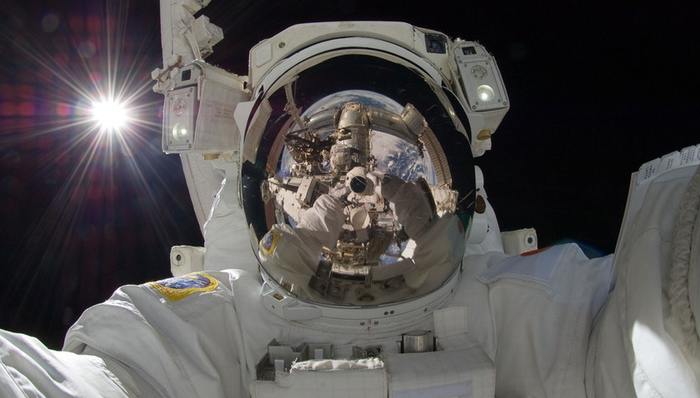 维珍银河,商业化