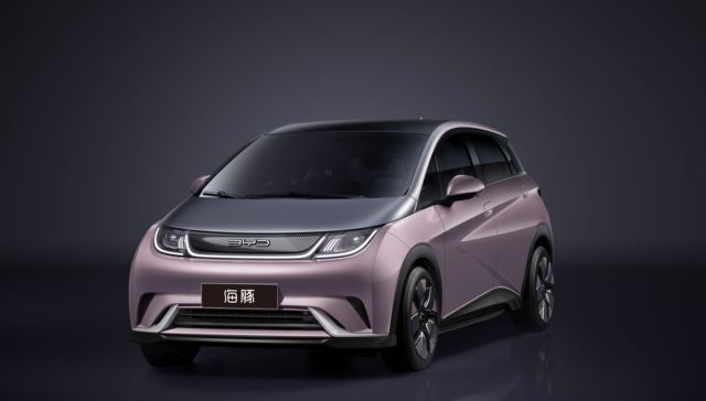 采用“海洋美学”设计元素，比亚迪海豚内饰图片曝光